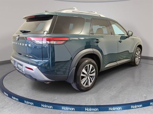 Used 2024 Nissan Pathfinder SL image 5