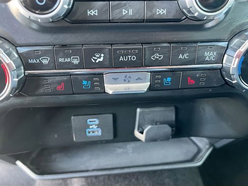 Used 2022 Ford F150 Lariat w/ Equipment Group 501A Mid AWD/4WD image 21