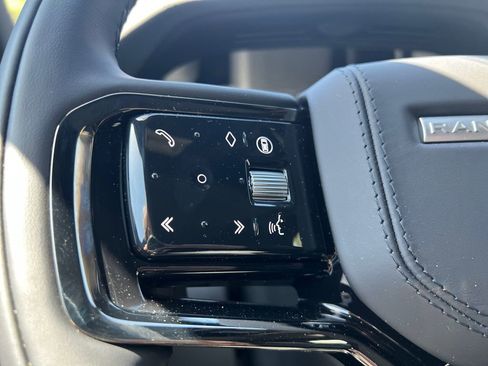 New 2026 Land Rover Range Rover Velar Dynamic SE AWD/4WD image 15