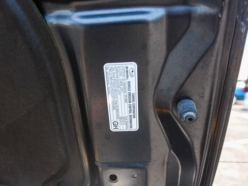 Used 2019 Subaru Crosstrek 2.0i Limited w/ Moonroof Package w/Navigation AWD/4WD image 34