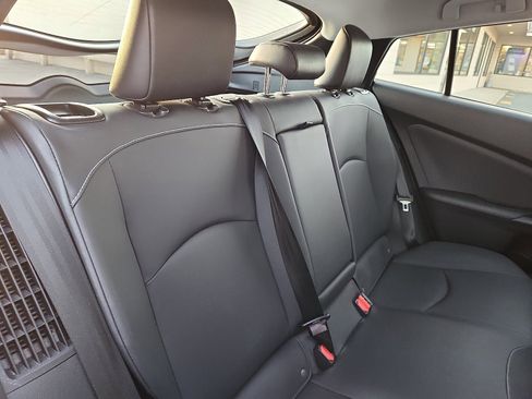 Used 2022 Toyota Prius Prime XLE image 28