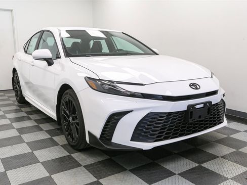 New 2026 Toyota Camry SE AWD/4WD image 2