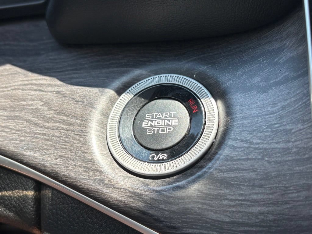 Used 2022 Jeep Grand Cherokee L Limited RWD image 17