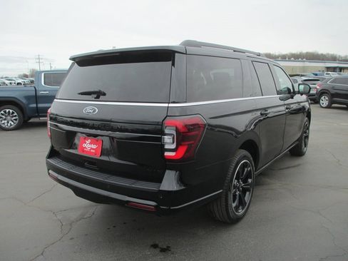 Used 2024 Ford Expedition Max Limited image 5