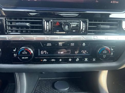 Used 2026 Nissan Pathfinder Platinum w/ Lighting Package AWD/4WD image 19
