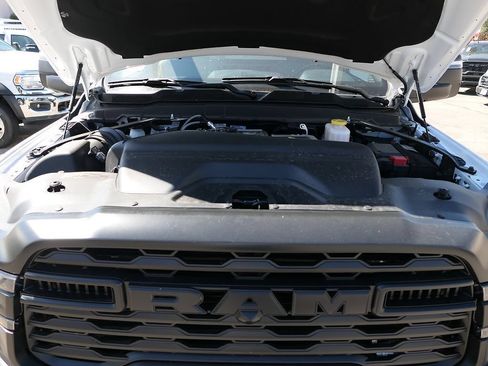 New 2025 RAM 5500 Tradesman AWD/4WD image 23