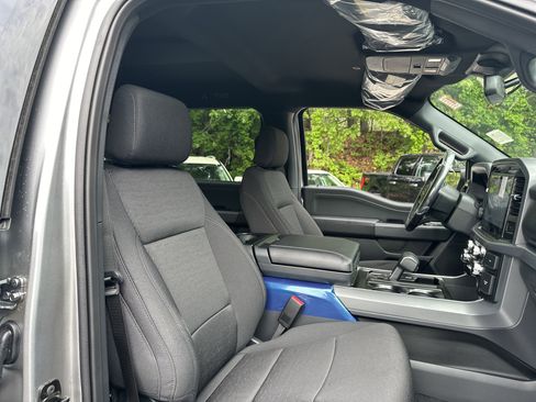 New 2025 Ford F150 XLT w/ Equipment Group 302A MID image 31