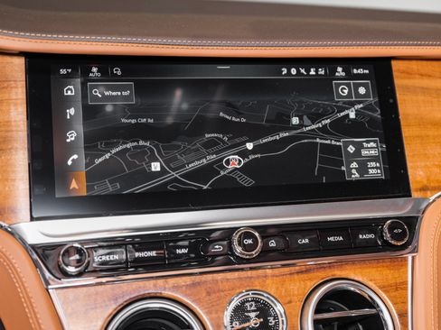 Used 2026 Bentley Continental GT AWD/4WD image 28