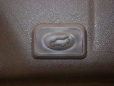 Used 2013 GMC Acadia SLT image 16