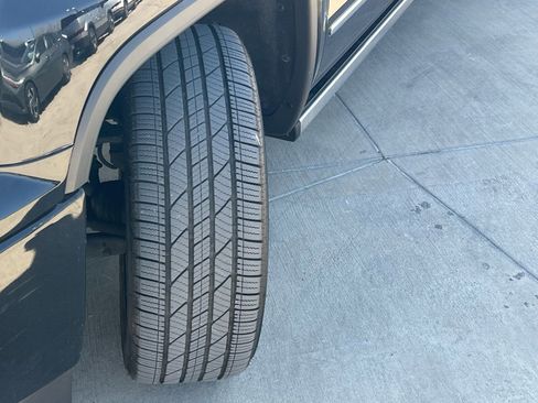 Used 2018 GMC Sierra 1500 Denali w/ Denali Ultimate Package image 9