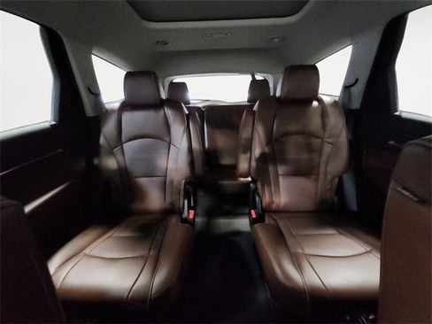 Used 2019 Buick Enclave Avenir image 13