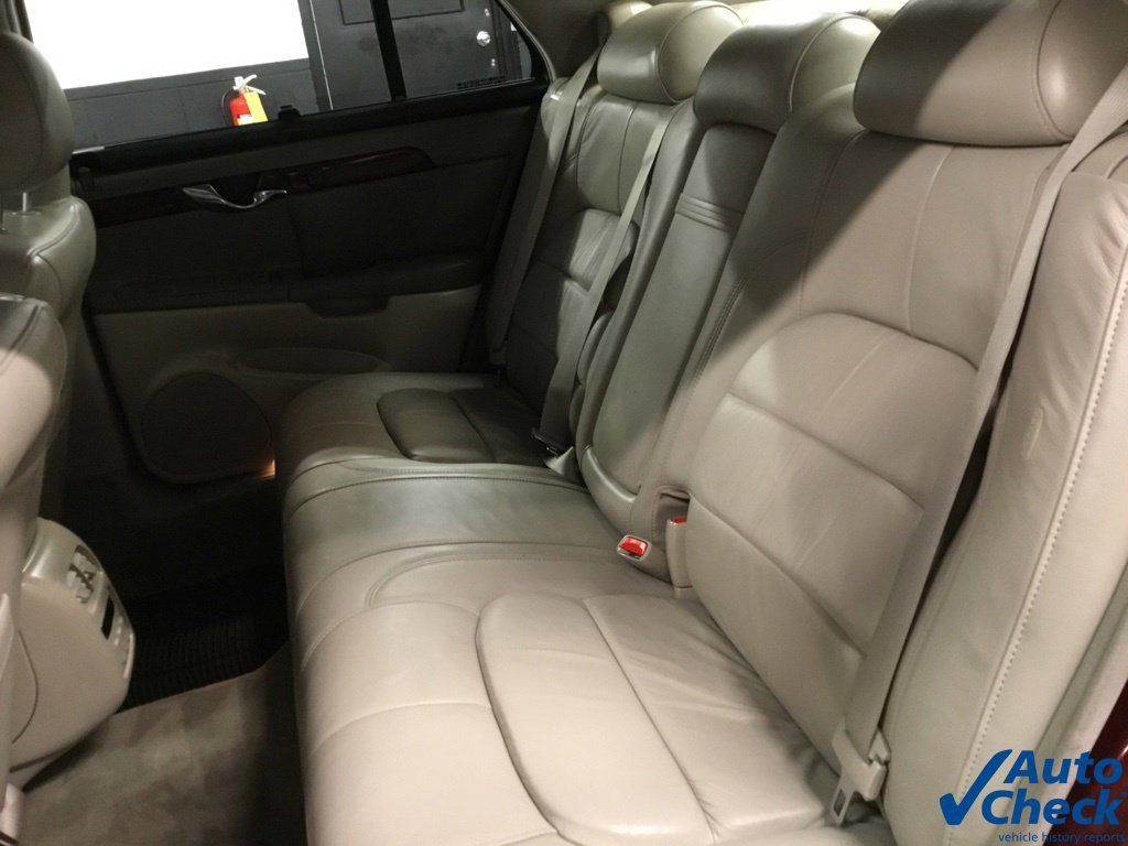 Used 2000 Cadillac De Ville DHS w/ Safety/Security Pkg FWD image 30