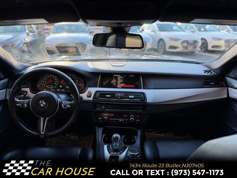 Used 2016 BMW M5 RWD image 23