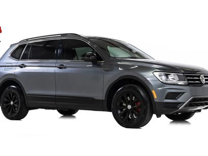 Used 2019 Volkswagen Tiguan SE w/ Panoramic Sunroof Package