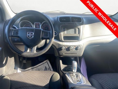 Used 2012 Dodge Journey SXT w/ Flexible Seating Group image 10