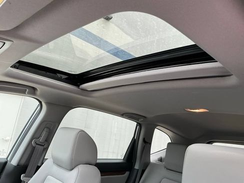 Used 2022 Honda CR-V Touring image 15