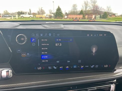 Used 2025 Chevrolet Traverse High Country image 28