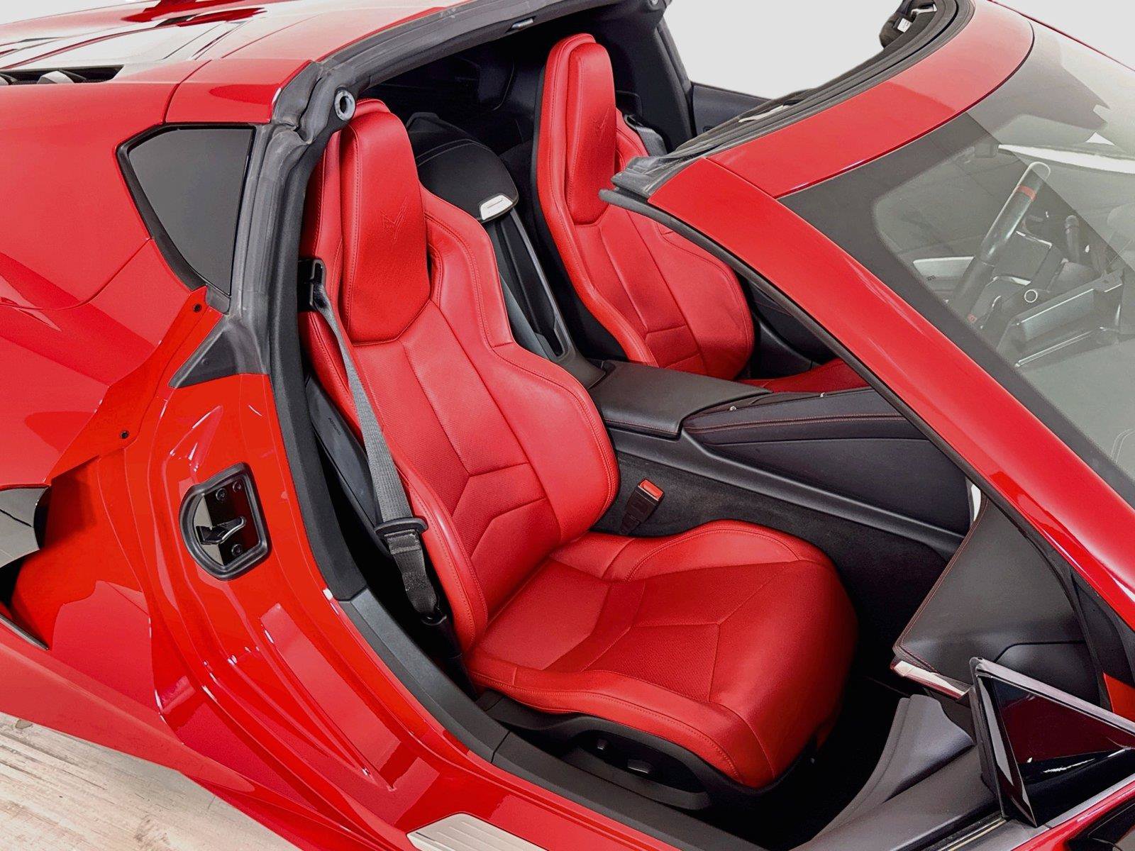Used 2020 Chevrolet Corvette Stingray Coupe w/ 1LT RWD image 27