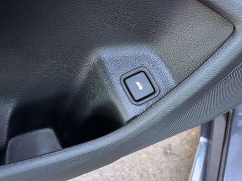 Used 2018 Honda Accord EX-L image 16