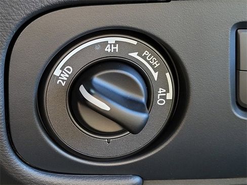 New 2026 Nissan Frontier SV w/ SV Convenience Package image 17