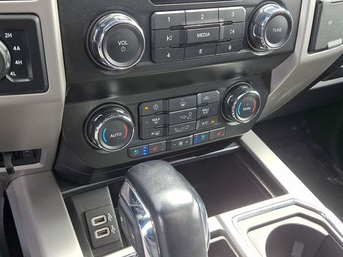 Used 2020 Ford F150 Lariat AWD/4WD image 15