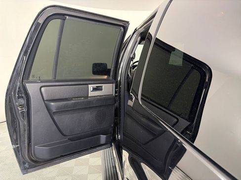 Used 2017 Ford Expedition EL Limited w/ Equipment Group 301A AWD/4WD image 12