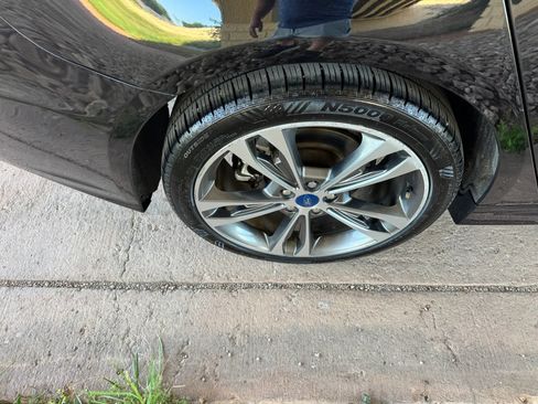 Used 2020 Ford Fusion Titanium AWD/4WD image 28