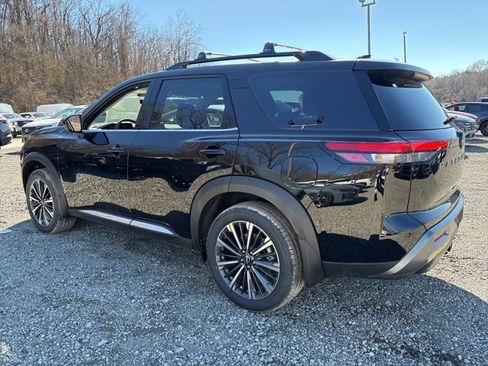 New 2026 Nissan Pathfinder Platinum w/ Accent Package AWD/4WD image 3