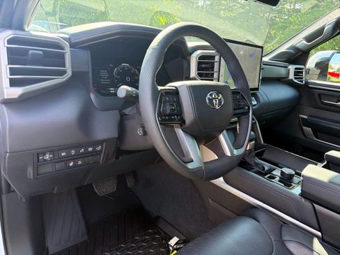 Used 2026 Toyota Tundra Platinum AWD/4WD image 15