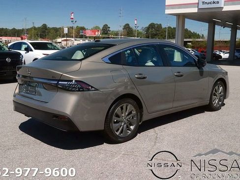 New 2026 Nissan Sentra SL FWD image 5