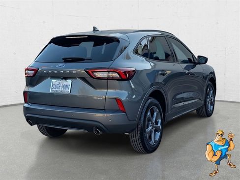 Used 2023 Ford Escape ST-Line w/ Tech Pack #1 image 5