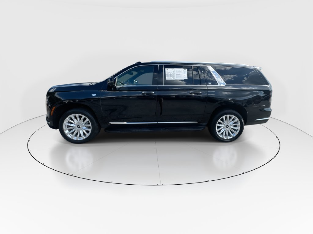 Used 2025 Cadillac Escalade ESV Luxury RWD image 5