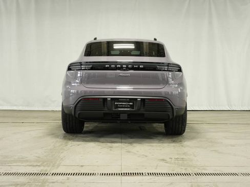 New 2025 Porsche Macan Electric image 6