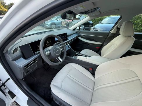 Used 2024 Hyundai Sonata SEL FWD image 11