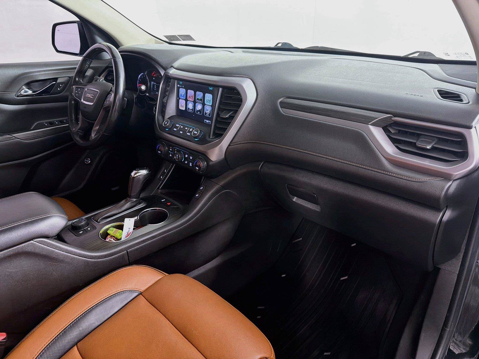 Used 2019 GMC Acadia SLT AWD/4WD image 32