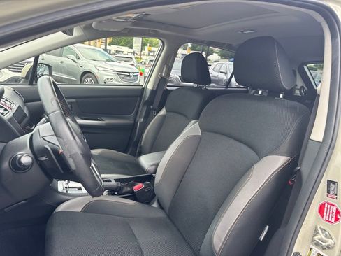 Used 2017 Subaru Crosstrek 2.0i Premium w/ Moonroof Package AWD/4WD image 15