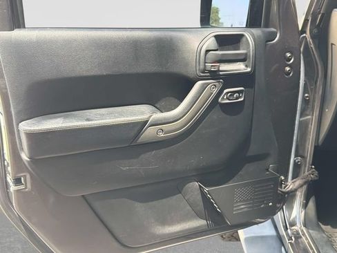 Used 2017 Jeep Wrangler Sport AWD/4WD image 18