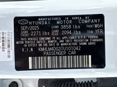 Used 2026 Hyundai Elantra Sport FWD image 30
