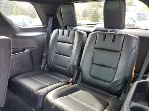 Used 2016 Ford Explorer XLT w/ Equipment Group 202A image 30