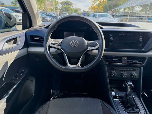 Used 2022 Volkswagen Taos SE image 20