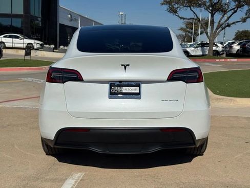 Used 2025 Tesla Model Y Long Range image 5