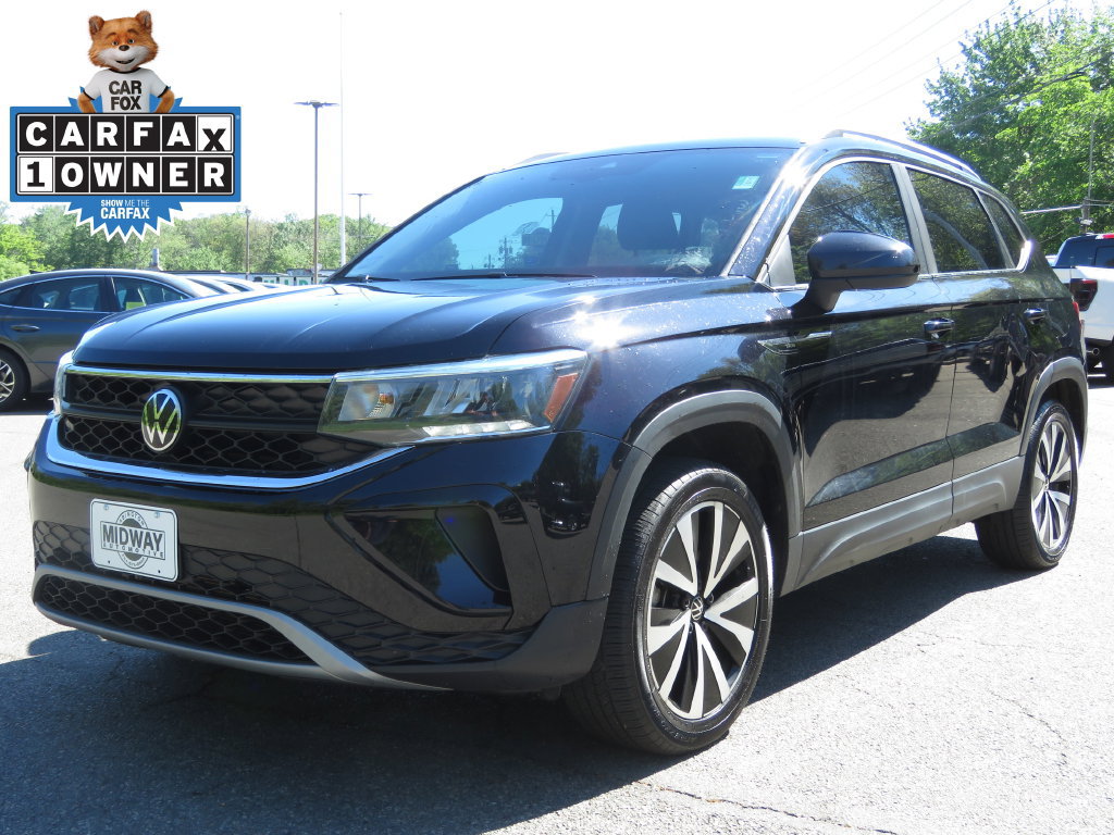 Used 2023 Volkswagen Taos SE AWD/4WD image 1