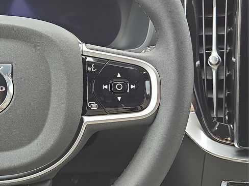 New 2026 Volvo XC90 B5 Plus image 20