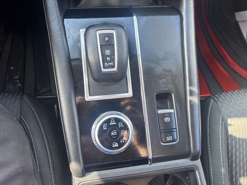 Used 2022 Mitsubishi Outlander ES image 22