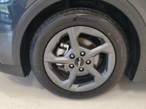Used 2025 Kia K4 FWD image 9