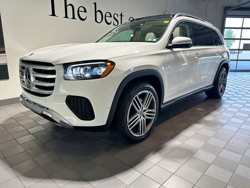 Certified 2024 Mercedes-Benz GLS 450 4MATIC image 8