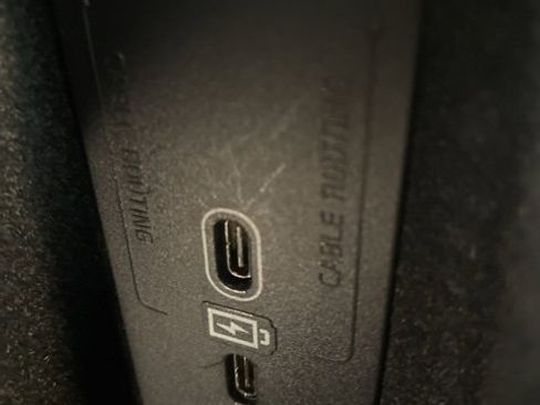 Certified 2024 Volvo XC60 B5 Core image 21