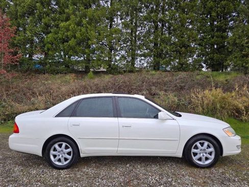 Used 2002 Toyota Avalon XLS image 5