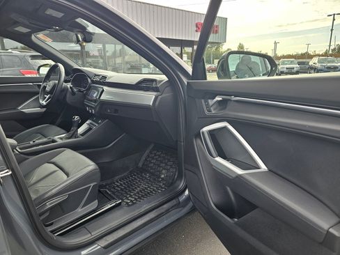 Used 2020 Audi Q3 2.0T Premium image 12
