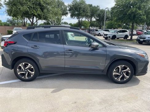 Used 2024 Subaru Crosstrek 2.0i Premium AWD/4WD image 2